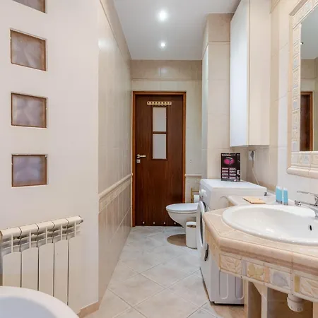 Homely By Bookinghost *