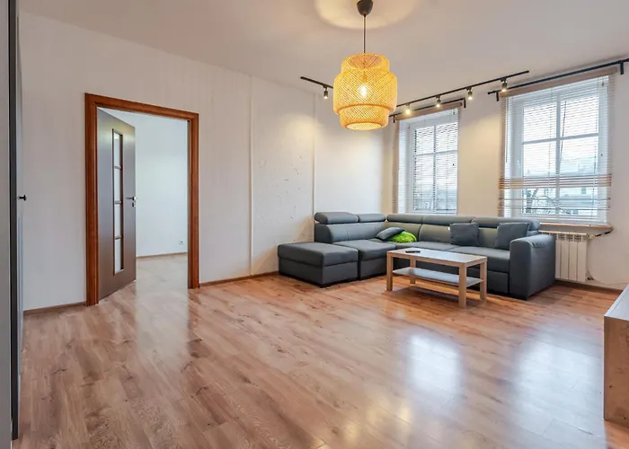 Apartmán Homely By Bookinghost