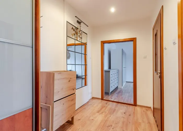 Homely By Bookinghost דירה