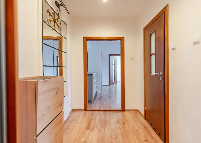 Homely By Bookinghost Apartmán