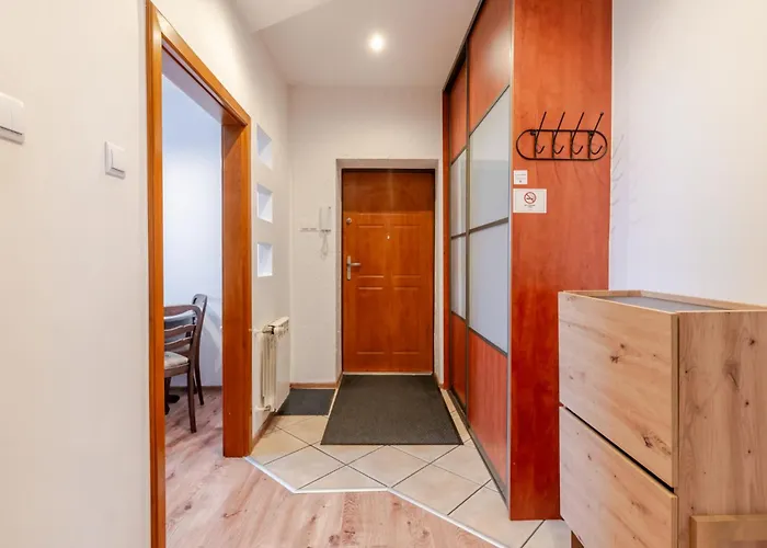 Homely By Bookinghost *